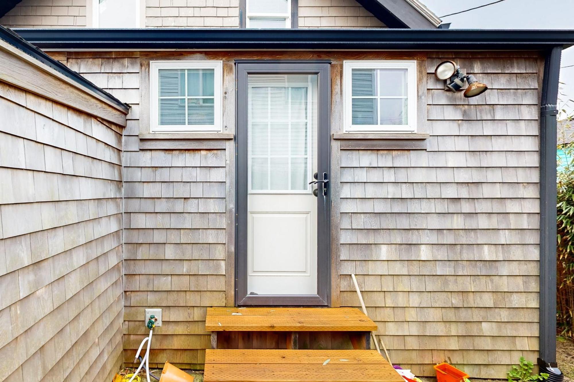 Rockaway Beach Bungalow Exterior photo